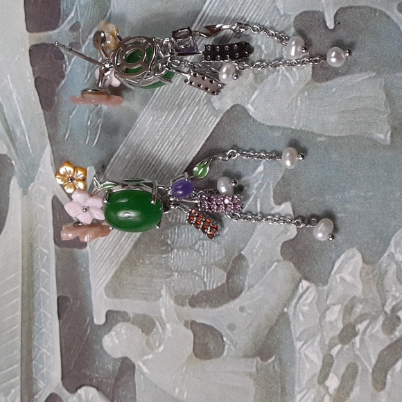 925 Genuine Green and Purple Jade, Garnets, Amethysts, Pearls and enamel. - Picture 8 of 11